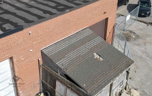 Rooftop HVAC unit on a commercial roof in North York, ON