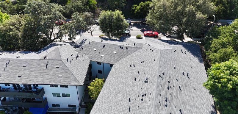 File:Commercial-flat-roof-with-parapet-thousand-oaks-b2-118.jpg