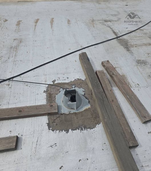 File:Roof-drain-detail-with-staged-materials-citrus-heights-b2-239.jpg