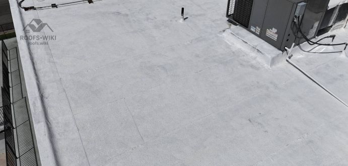 Single-ply membrane roof surface in Canoga Park, CA
