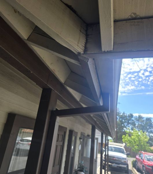 File:Commercial-flat-roof-and-parapet-sacramento-b2-209.jpg