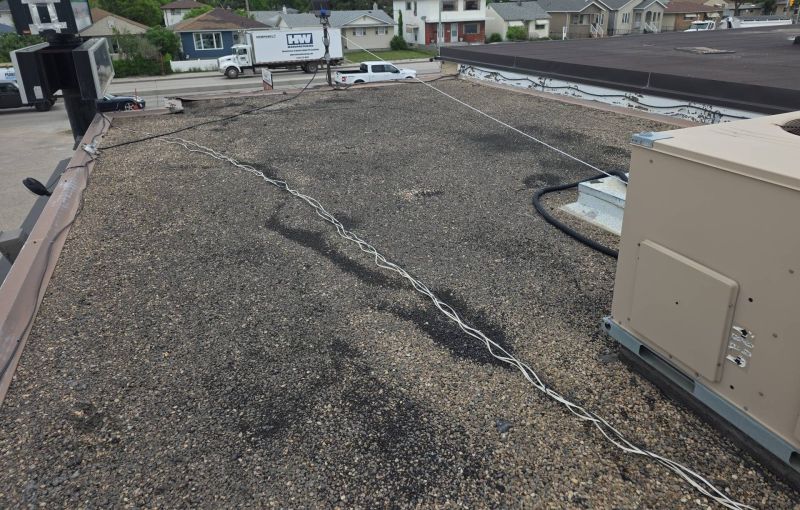 File:Aerial-view-of-a-commercial-flat-roof-winnipeg-145.jpg