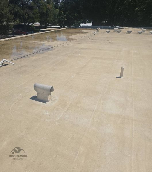 File:Commercial-low-slope-membrane-roof-davis-b2-083.jpg