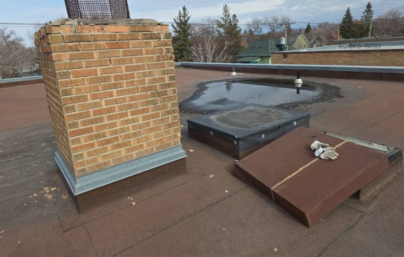 File:Chimney-flashing-on-a-roof-winnipeg-236.jpg